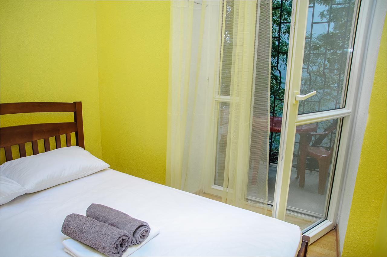 Golden Globus Hostel Kiev Luaran gambar