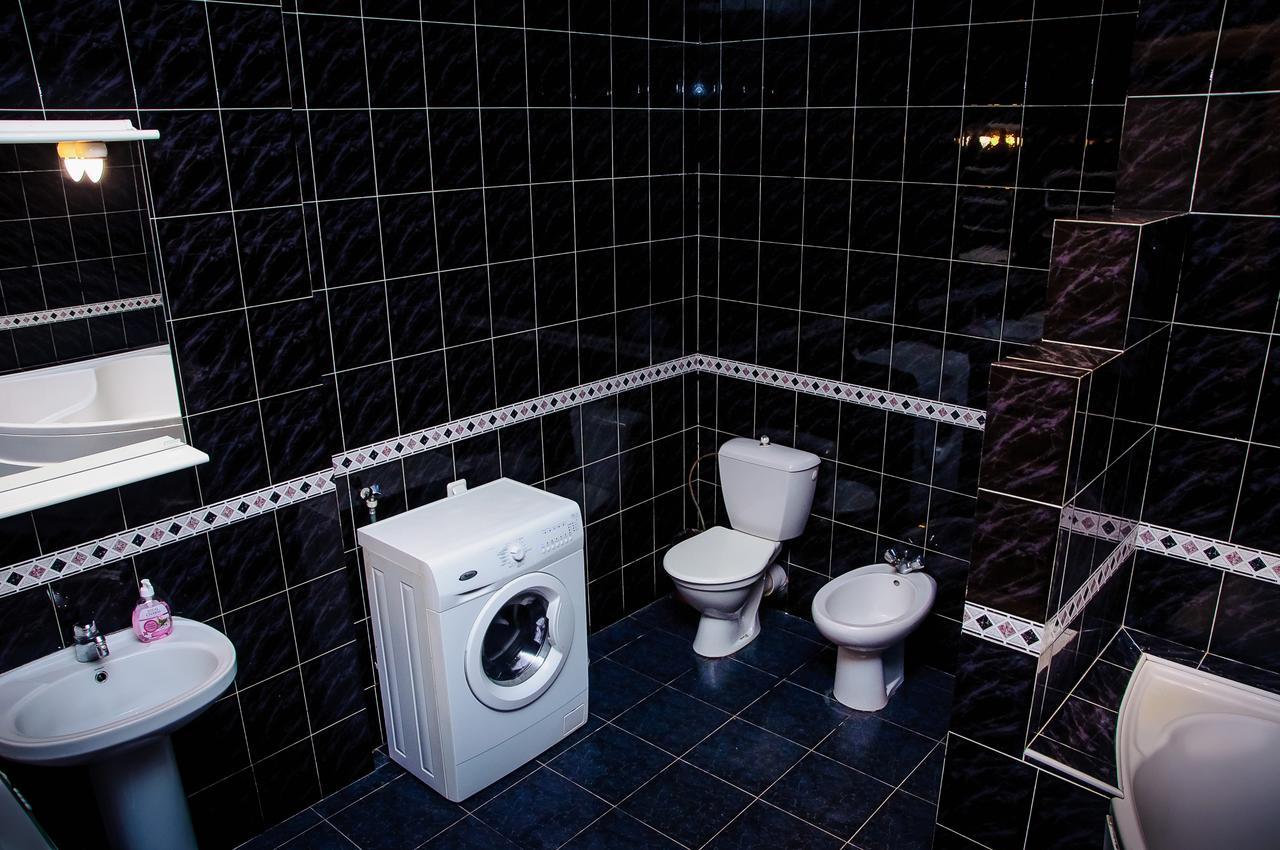 Golden Globus Hostel Kiev Luaran gambar