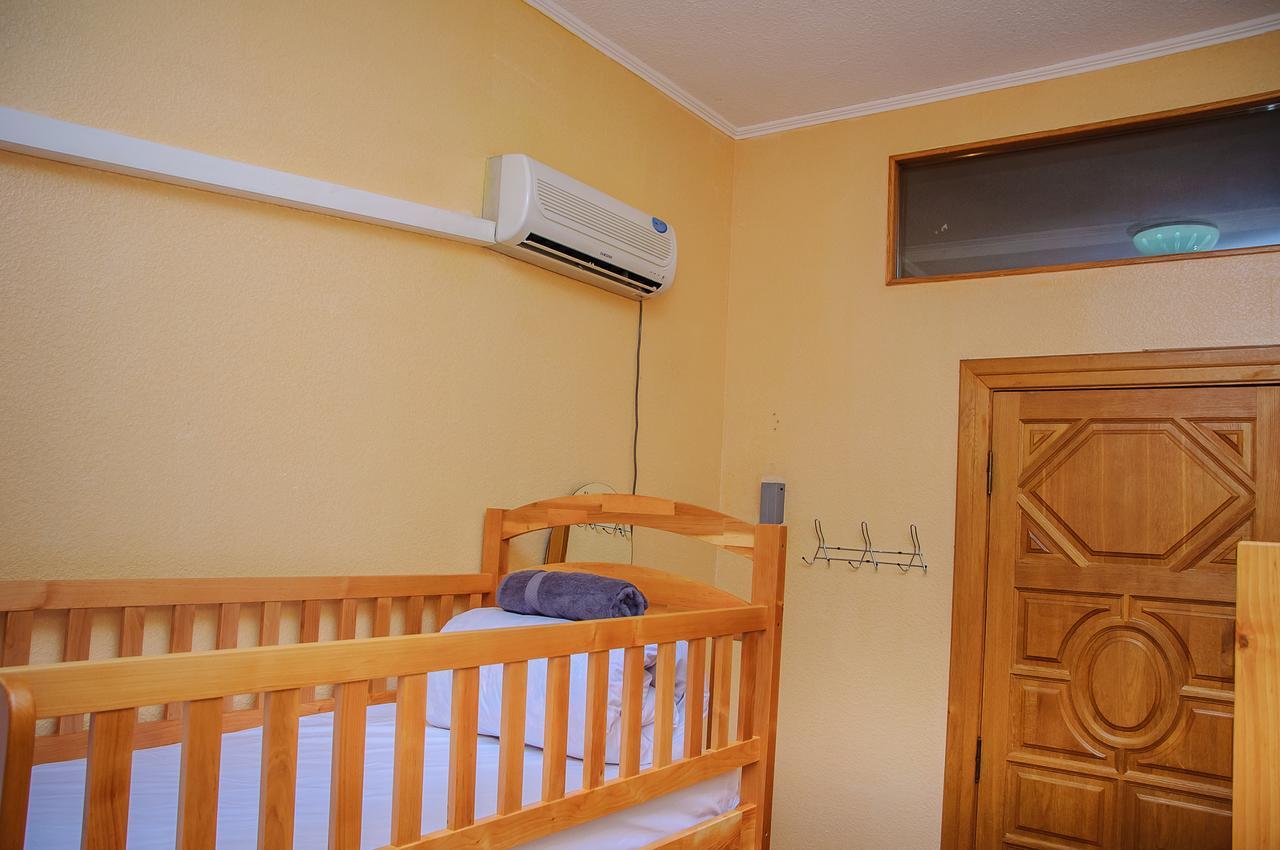 Golden Globus Hostel Kiev Luaran gambar