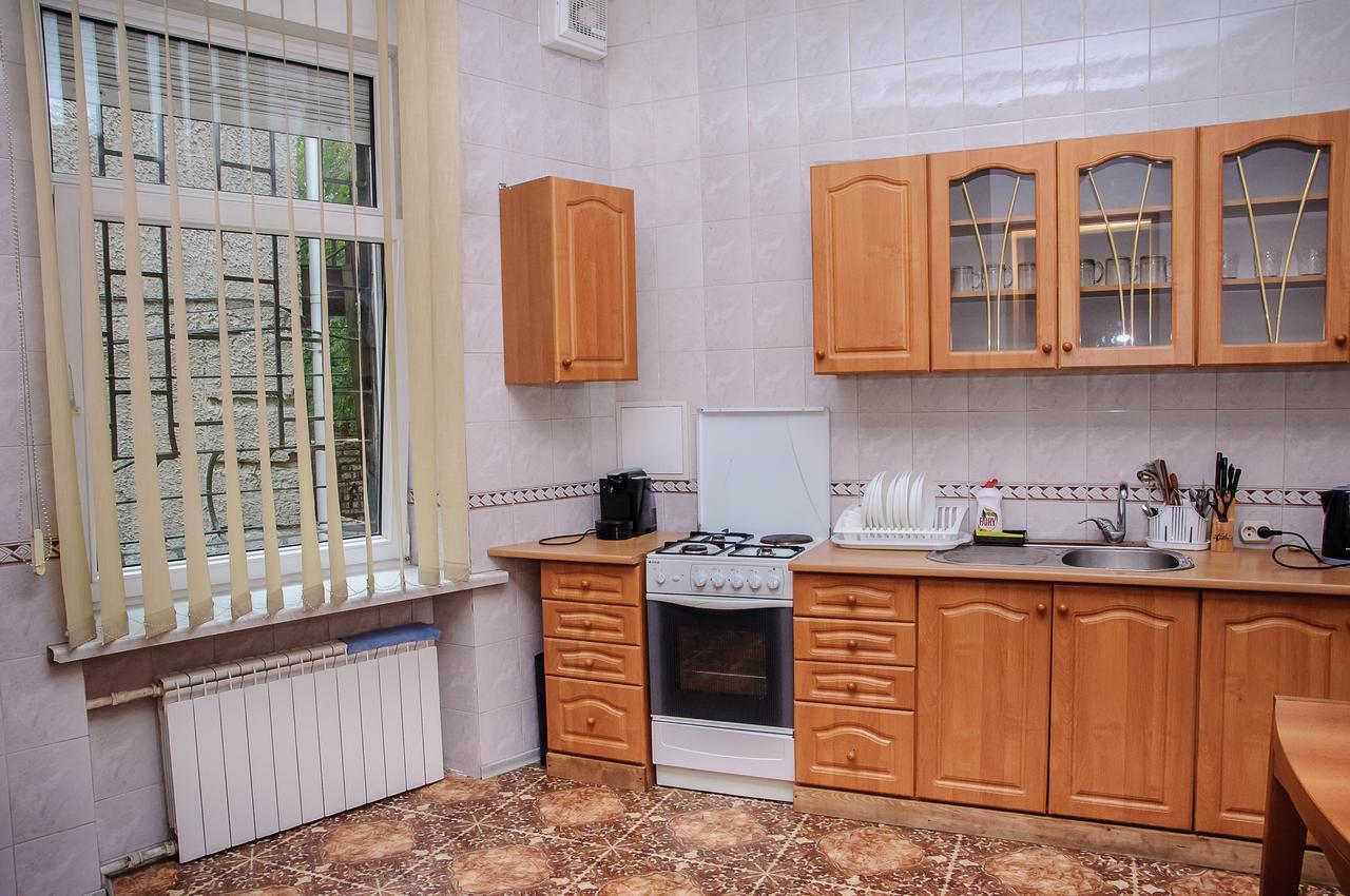 Golden Globus Hostel Kiev Luaran gambar