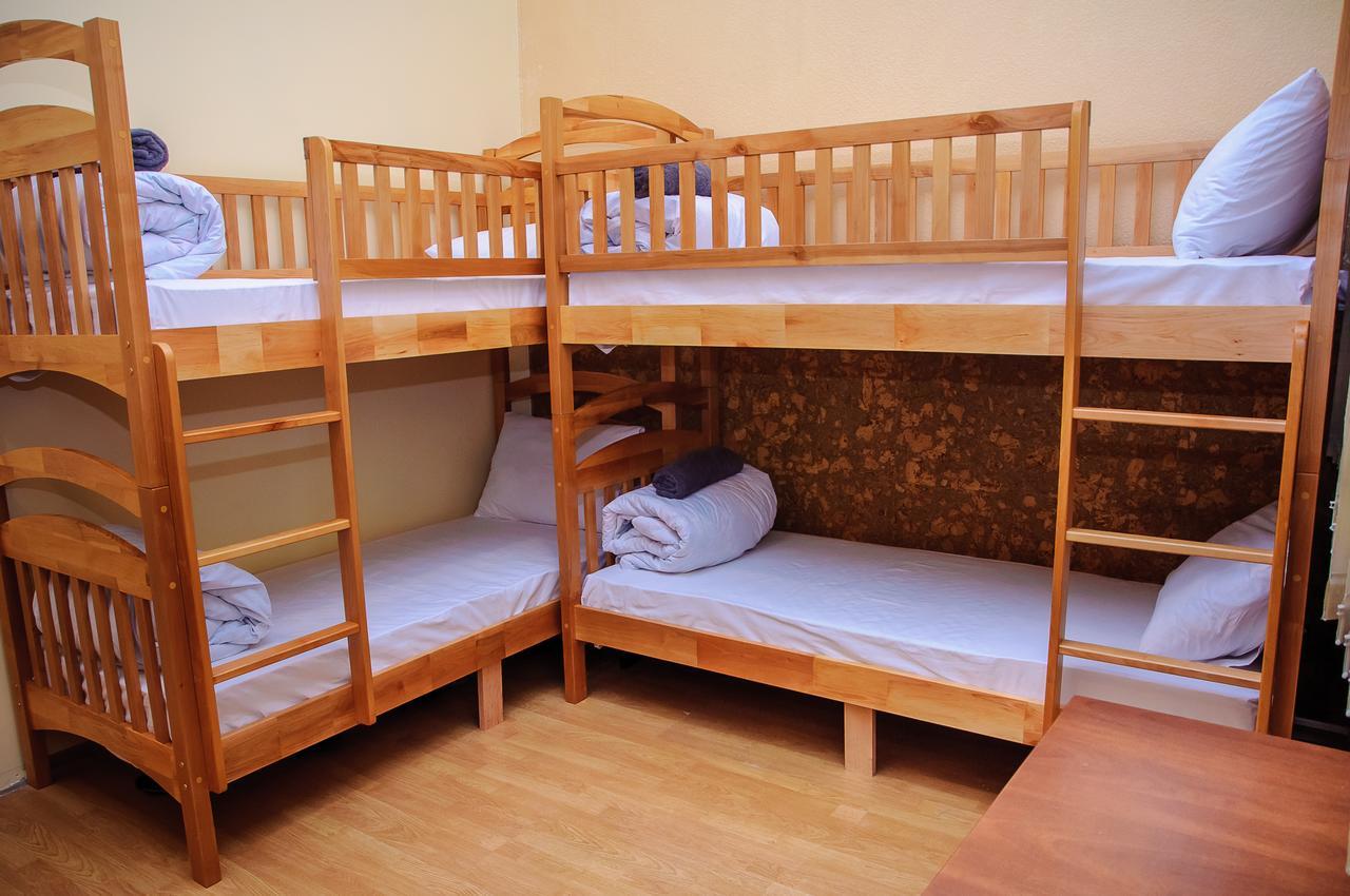 Golden Globus Hostel Kiev Luaran gambar